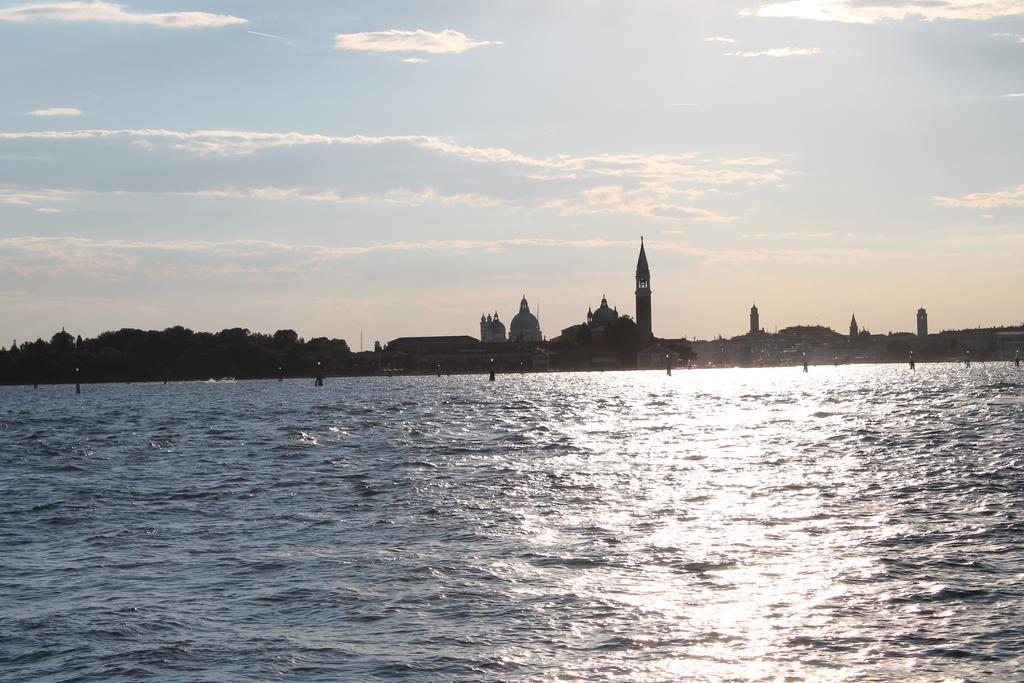 Appartamento Calle Dei Preti Venedig Exteriör bild