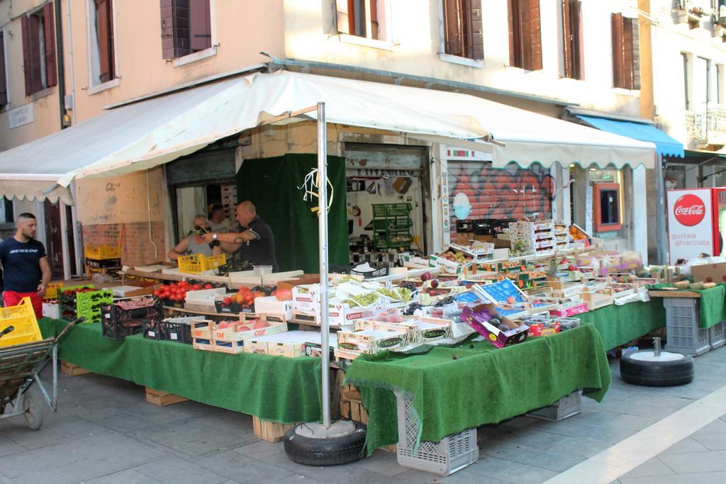 Appartamento Calle Dei Preti Venedig Exteriör bild