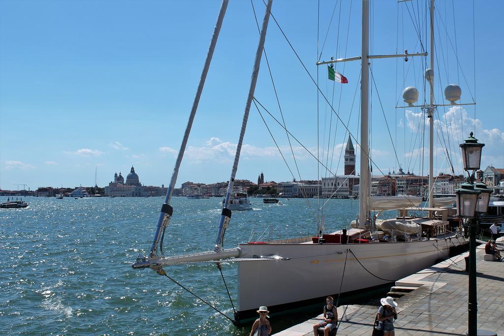 Appartamento Calle Dei Preti Venedig Exteriör bild