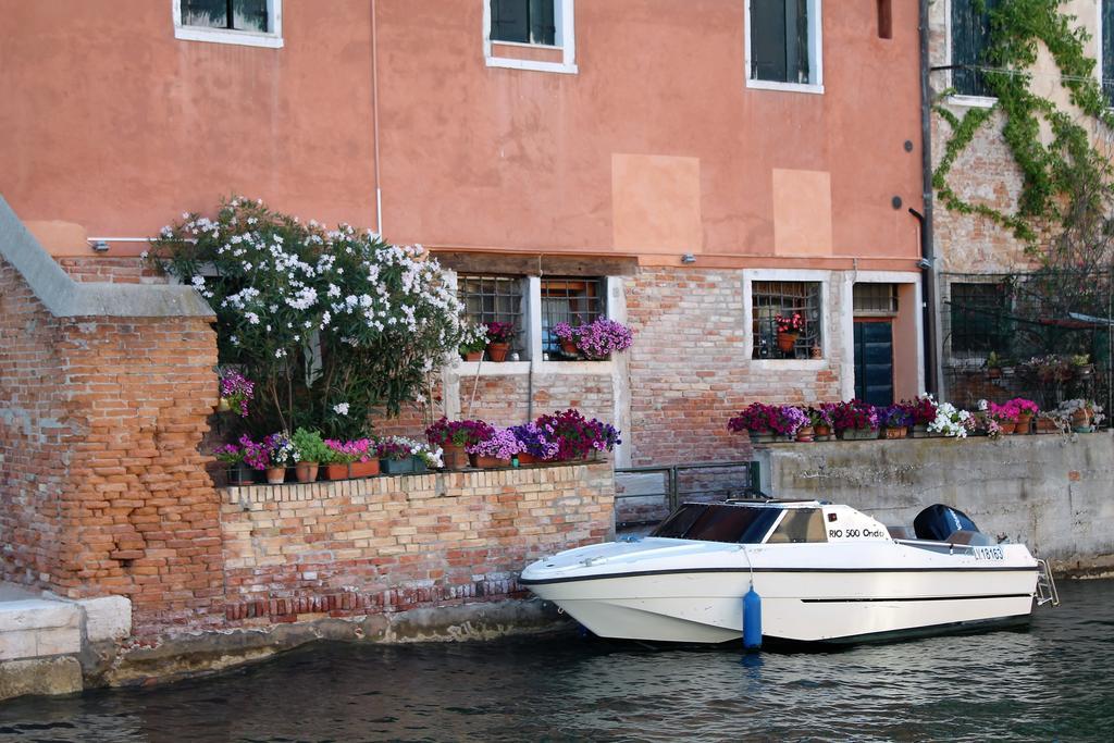 Appartamento Calle Dei Preti Venedig Exteriör bild